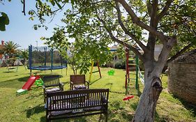 Apartments Dadic With Parking & Playground